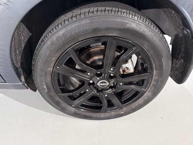 Used 2023 Nissan Kicks SV w/ Interior Electronics Package FWD image 8