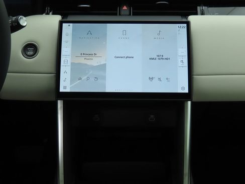 Used 2025 Land Rover Discovery Sport S image 14