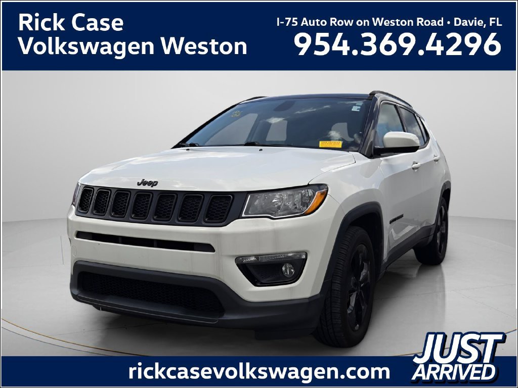 Used 2019 Jeep Compass Latitude FWD image 1