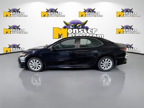 Used 2021 Toyota Camry SE FWD image 7