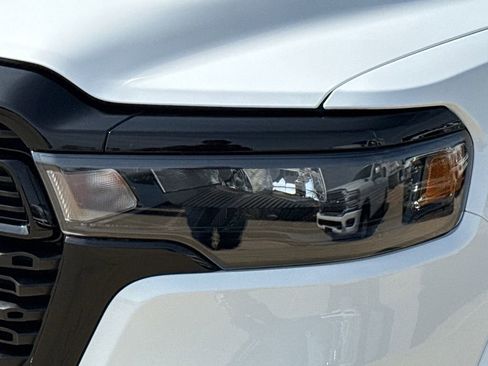 New 2026 RAM 1500 2WD Crew Cab image 4