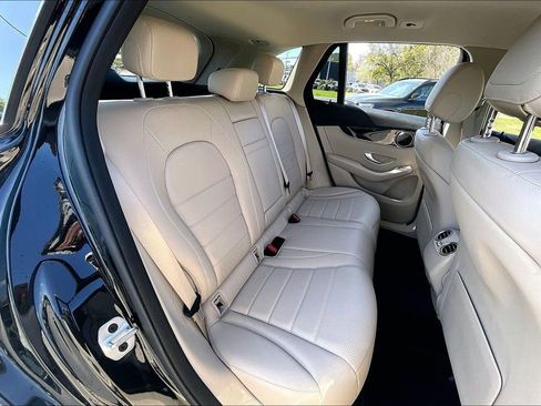 Used 2022 Mercedes-Benz GLC 300 image 22