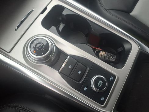 Certified 2023 Ford Explorer XLT w/ Equipment Group 202A image 20