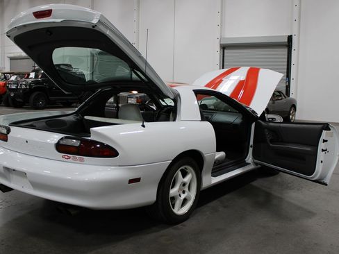 Used 1997 Chevrolet Camaro SS w/ SS Alteration Pkg RWD image 40