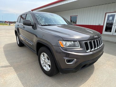 Used 2014 Jeep Grand Cherokee Laredo w/ Quick Order Package 23E AWD/4WD image 2