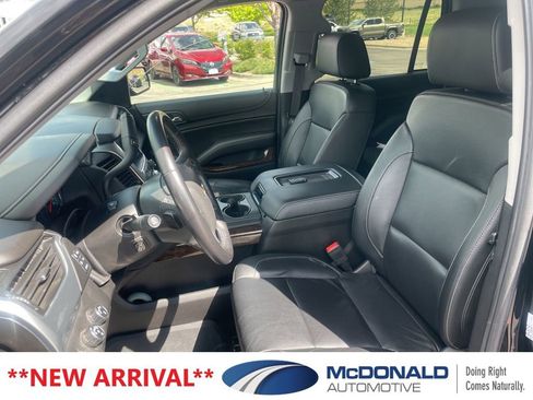 Used 2018 Chevrolet Tahoe LT w/ Luxury Package AWD/4WD image 9