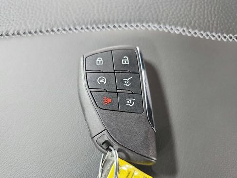 Used 2026 GMC Yukon XL Denali w/ Sun & Power Step Package AWD/4WD image 37
