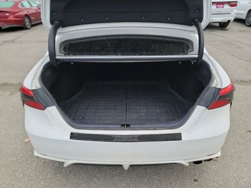 Used 2020 Toyota Camry SE image 21