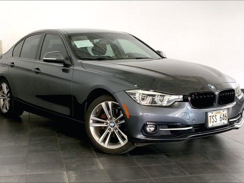 Used 2018 BMW 330i Sedan RWD image 2
