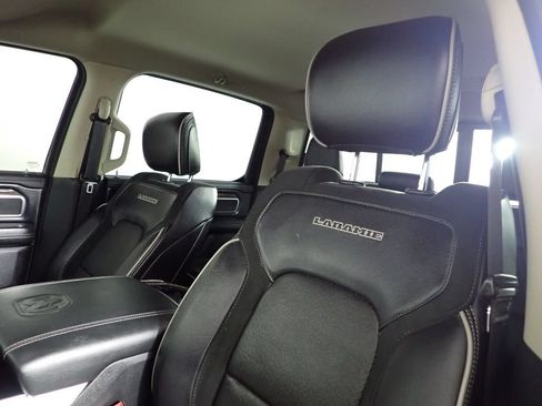 Used 2019 RAM 1500 Laramie AWD/4WD image 21