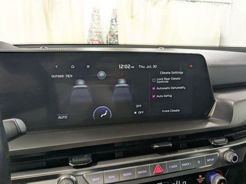 Used 2025 Kia Telluride S AWD/4WD image 15