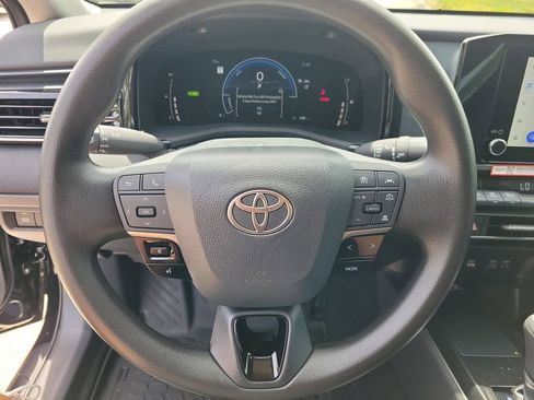 Used 2026 Toyota Camry LE FWD image 19