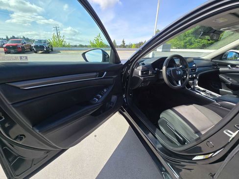 Used 2018 Honda Accord LX image 20