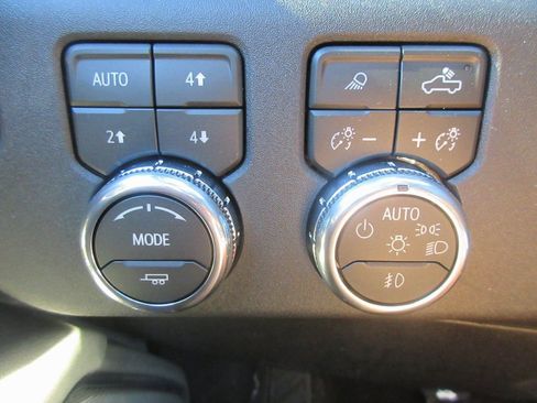 New 2026 GMC Sierra 2500 SLT w/ SLT Premium Package image 17