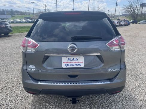 Used 2016 Nissan Rogue SV w/ SV Moonroof Package image 5