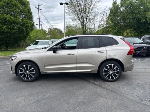 Used 2024 Volvo XC60 B5 Plus w/ Protection Package Premier AWD/4WD image 11