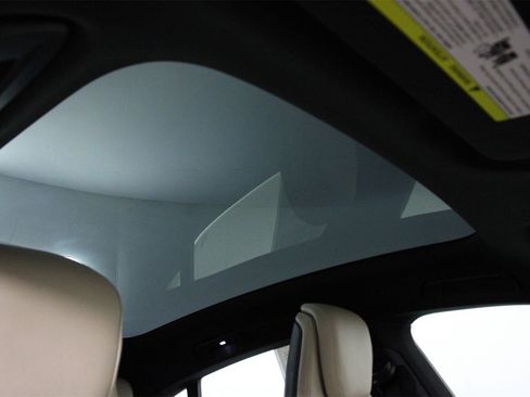 Used 2022 Porsche Taycan 4S image 25