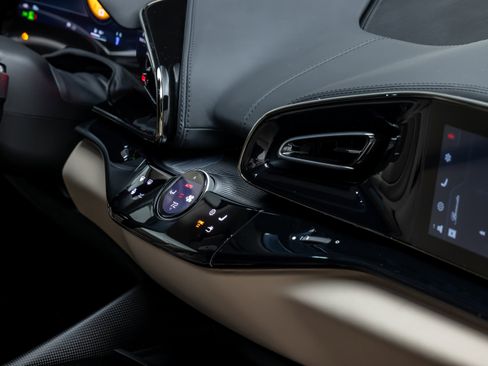 Certified 2025 Ferrari Purosangue image 26