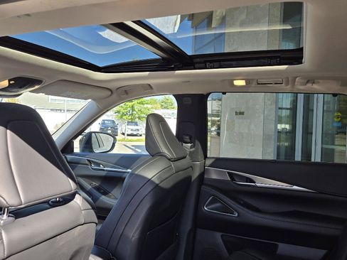 Certified 2025 INFINITI QX60 Luxe image 12