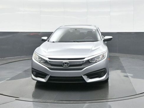 Used 2017 Honda Civic EX-T image 2