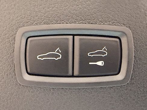 New 2026 Porsche Macan S image 26