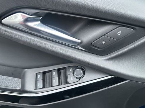 Used 2026 Chevrolet Equinox LT image 15