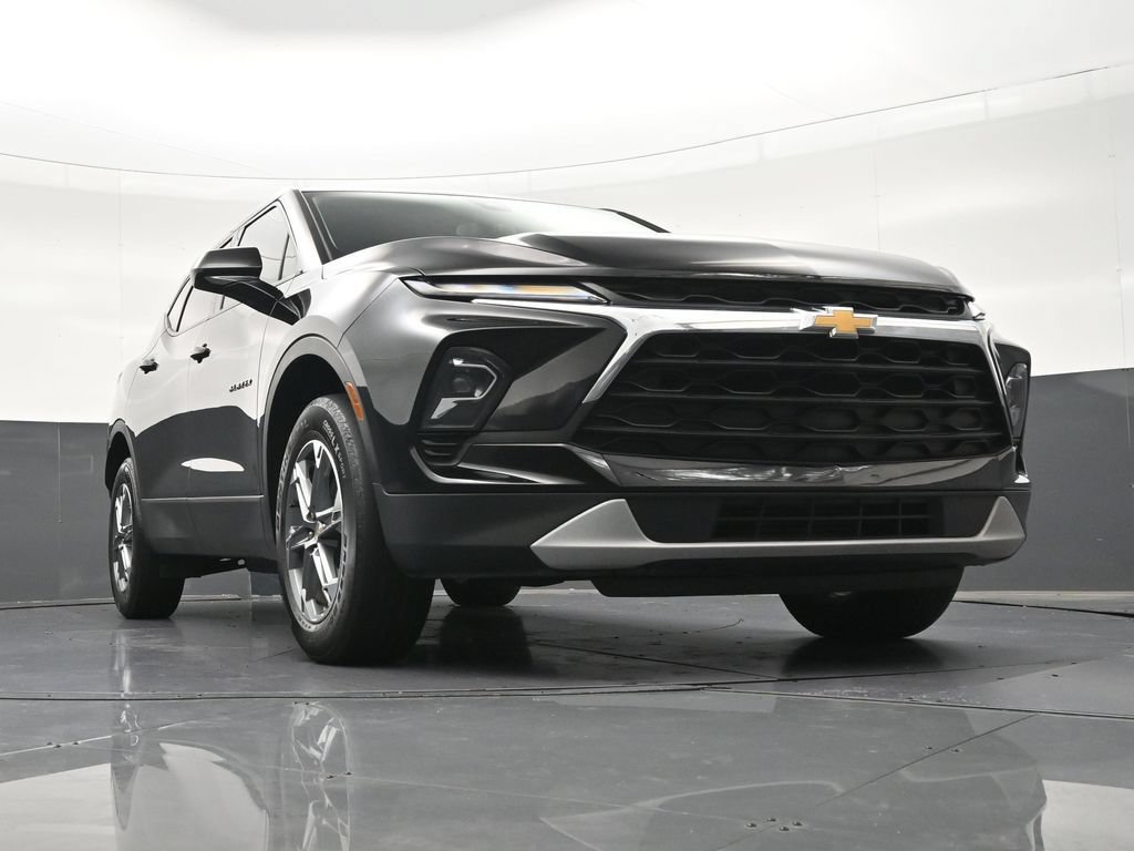 Used 2023 Chevrolet Blazer LT FWD image 30