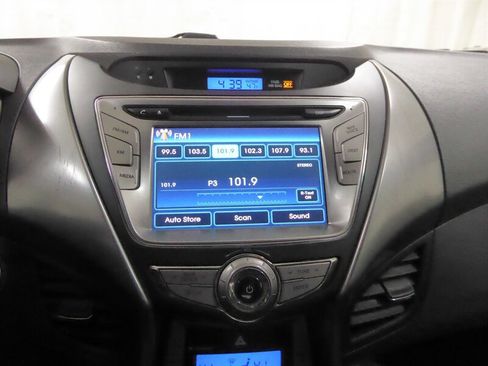 Used 2013 Hyundai Elantra Limited w/ Technology Pkg image 14