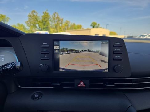 New 2026 Hyundai Elantra SEL Sport FWD image 22