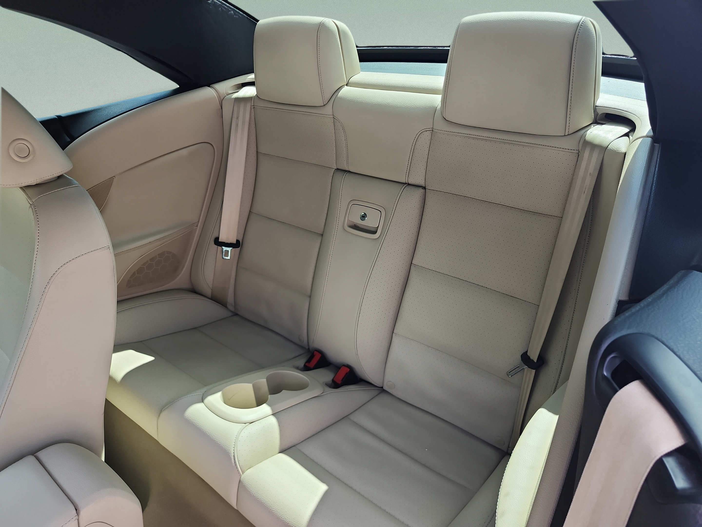 Used 2012 Volkswagen Eos Komfort FWD image 17