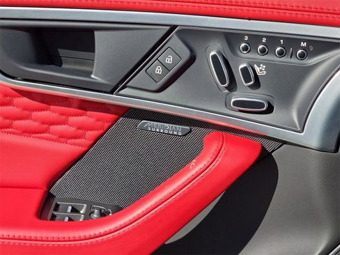 Certified 2022 Jaguar F-TYPE R image 26