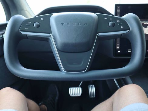 Used 2022 Tesla Model X AWD/4WD image 25