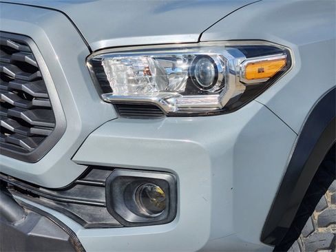 Used 2020 Toyota Tacoma TRD Off-Road image 6