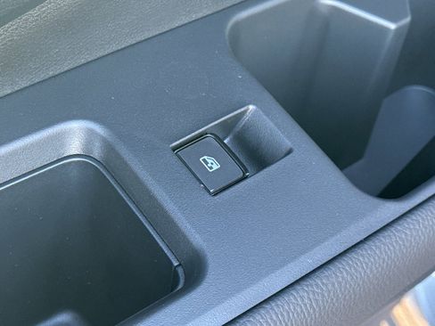 New 2026 Nissan Pathfinder SV image 32