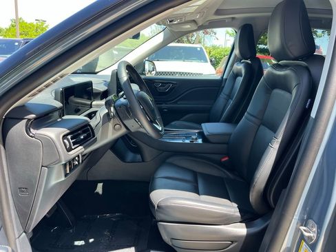 Used 2026 Lincoln Aviator AWD image 24
