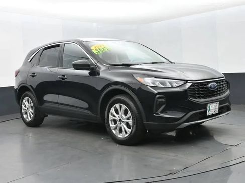 Used 2024 Ford Escape Active AWD/4WD image 2