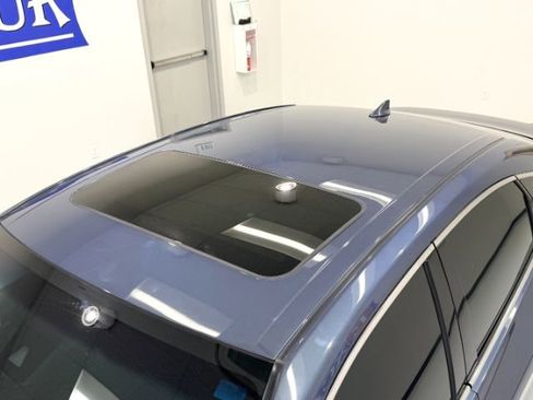 Used 2022 Toyota Avalon XLE w/ Moonroof Package image 18