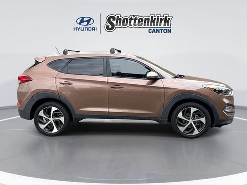 Used 2017 Hyundai Tucson Sport image 9
