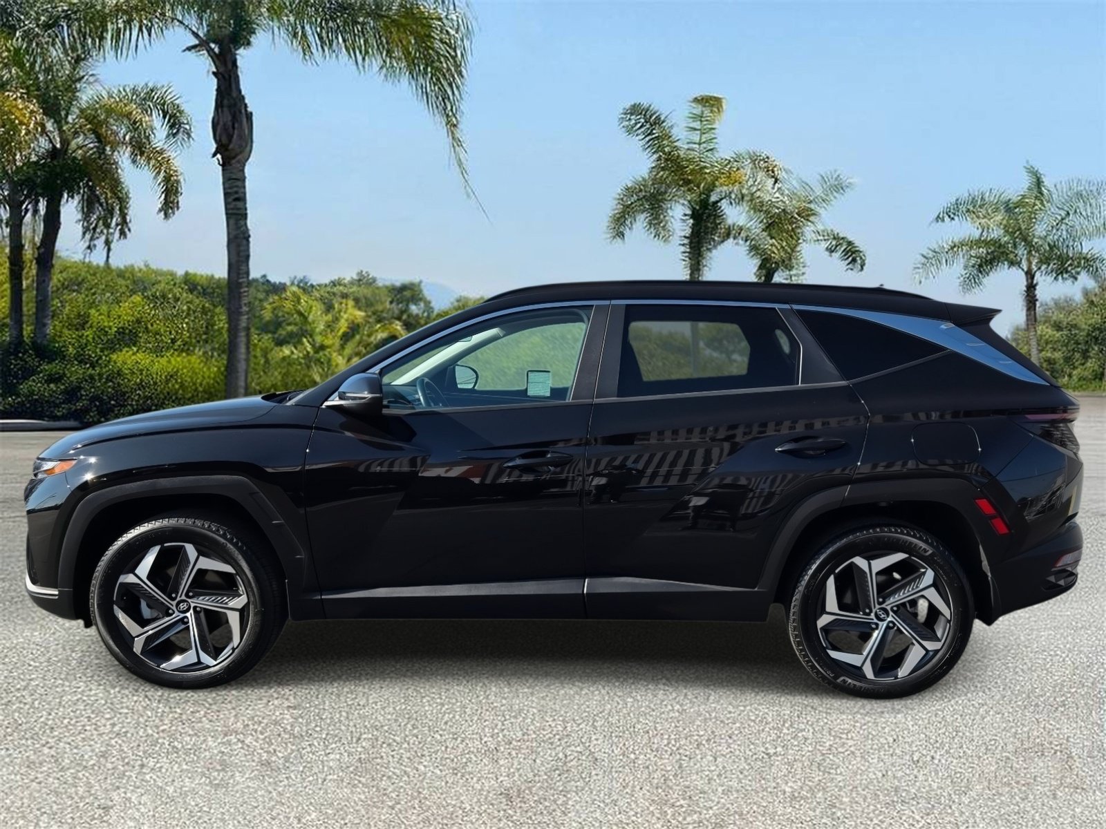 Used 2022 Hyundai Tucson SEL w/ Convenience Package AWD/4WD image 2