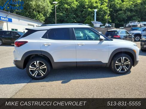 Used 2024 Chevrolet TrailBlazer LT w/ Driver Confidence Package AWD/4WD image 6