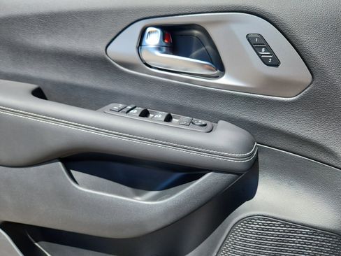 New 2025 Chrysler Pacifica Select w/ Fav Edition Package image 14