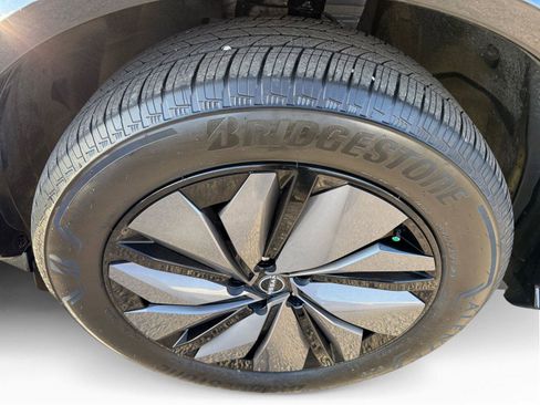 Used 2024 Nissan Ariya AWD image 9