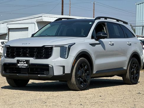 Used 2024 Kia Sorento SX AWD/4WD image 9