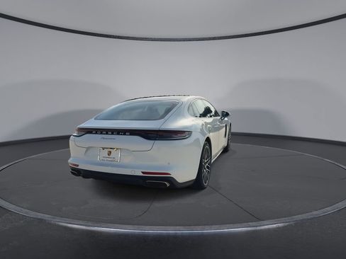 Used 2022 Porsche Panamera w/ Premium Package RWD image 8
