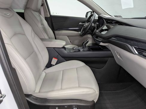 Certified 2023 Cadillac XT4 Premium Luxury image 41