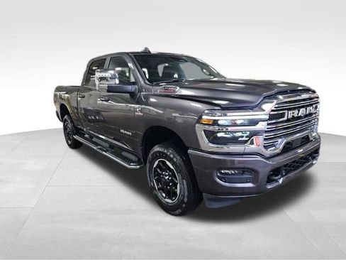 Used 2025 RAM 2500 Laramie AWD/4WD image 2