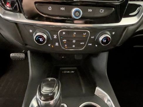Used 2019 Chevrolet Traverse Premier w/ Redline Edition AWD/4WD image 31