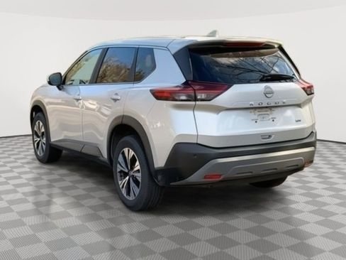 Used 2023 Nissan Rogue SV image 7
