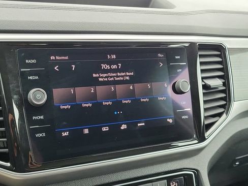 Used 2019 Volkswagen Atlas SEL R-Line AWD/4WD image 25