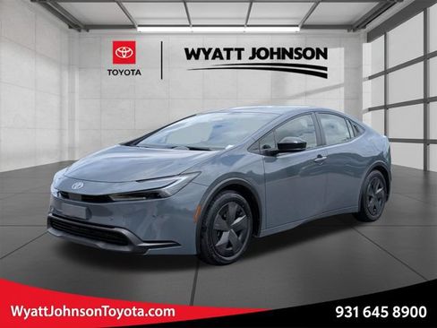 Used 2025 Toyota Prius LE FWD image 1